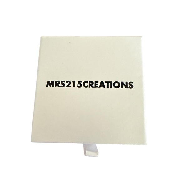 Buddah Pendant on 18" Silver Chain - Picture 3 of 5